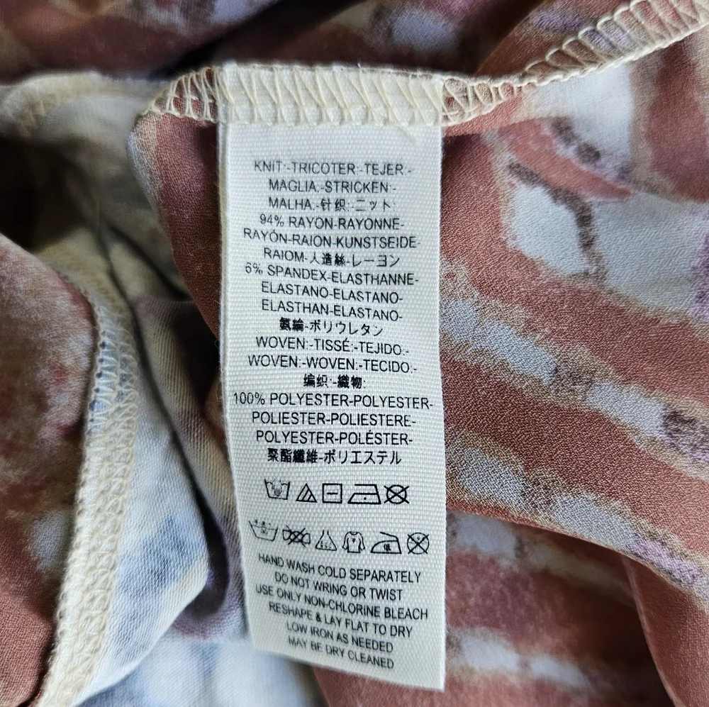 Free People Day Dreamers Tank Top VNeck Faux Batik Print Handkerchief Hem XS NWT - Picture 11 of 15